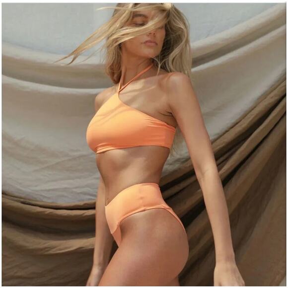 NWT Toast Swim Apex Bikini Top Nectarine Halter Swim Beach Surf Paddle - Picture 1 of 5